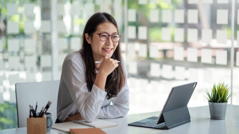 Understanding Salary Trends in the Digital Marketing Industry in India | Leadership |Emeritus India