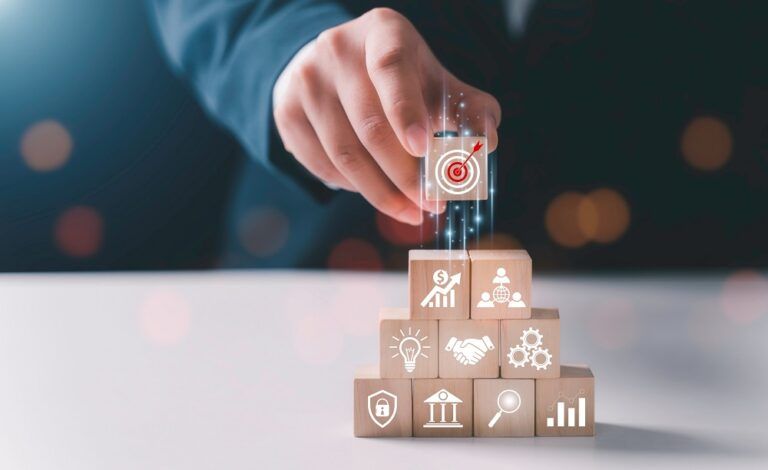 What It Takes To Become A Great Product Manager? | Online Product Management Course