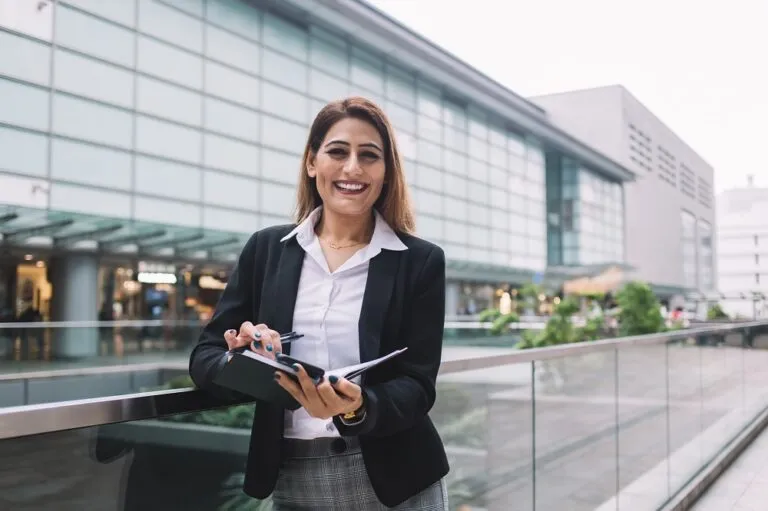 Who is a Product Manager? Salary, Skills & Career | Business Management |Emeritus India
