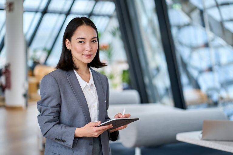What are the Roles and Responsibilities of a Sales Manager | Online Sales & Marketing Course