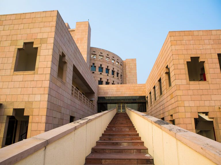 Here’s why ISB Executive Education’s IT Project Management is a must for professionals who want to bridge technology and build for business success. | Emeritus