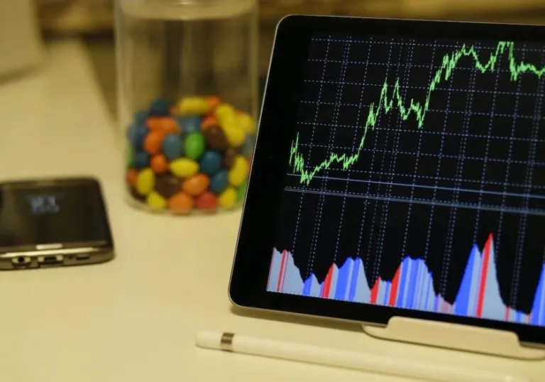 What is Big Data? A Complete Guide on its Advantages and its Uses | Online Business Analytics Course