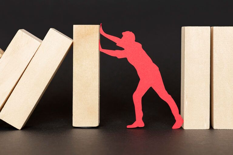What is Critical Thinking ? Tips to Improve Critical Thinking Skills | Leadership |Emeritus India