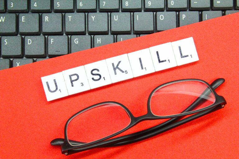 5 Best Digital Upskilling Strategies to Help You Succeed in 2023 | Online Upskilling Course