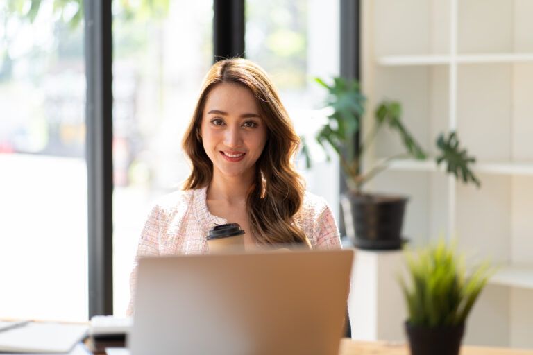 How to Upskill and Reskill: A Guide to the Top 5 Strategies | Online Upskilling Course
