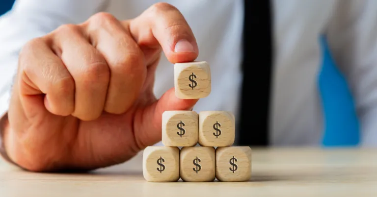 The Ultimate Guide on How to Become an Investment Banker | Online Finance Course