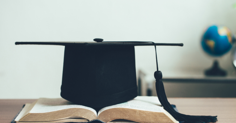 PGDM vs. MBA: 5 Differences You Need to Know Before Your Enrolment | Online Business Management Course