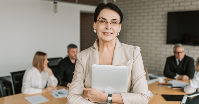 Senior Management vs. General Management vs. Leadership: Which Fits You? | Leadership |Emeritus India