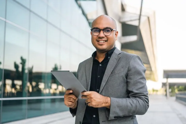 How to Choose  Between ISB’s 16-Week Certificate vs. 28-Week Professional Certificate in Product Management | Product Management | Emeritus