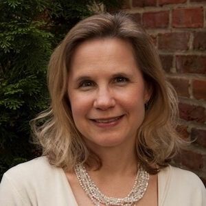 Q&A with Lisa Rohrer, Emeritus’ Director of University Partnerships | Emeritus