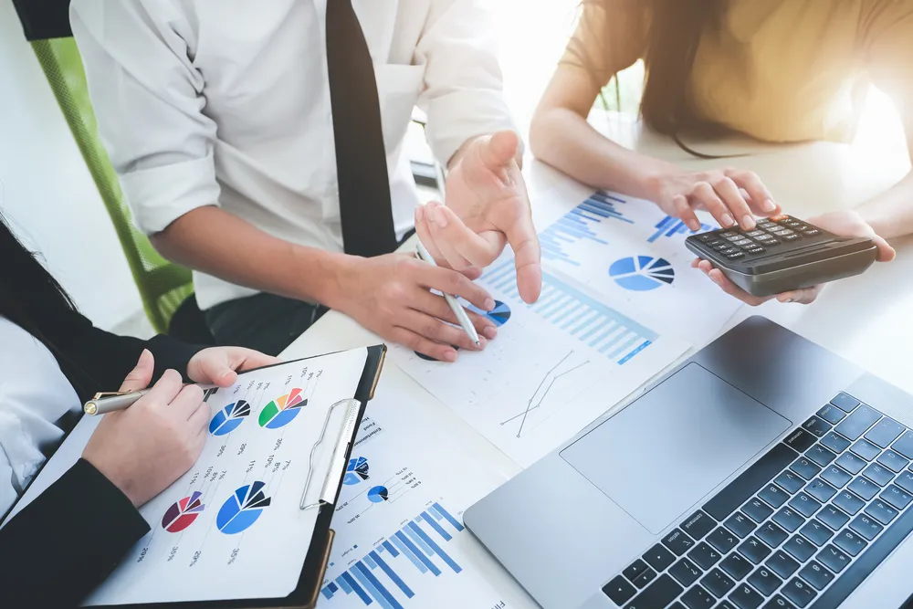 difference between the sales and marketing