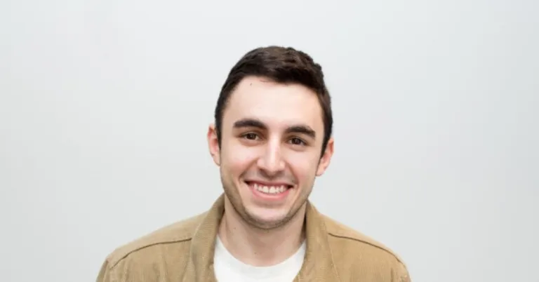 Want To Switch To A Career In Digital Marketing? Find Out How Andrew Woller Did It! | Online Learner Stories Course