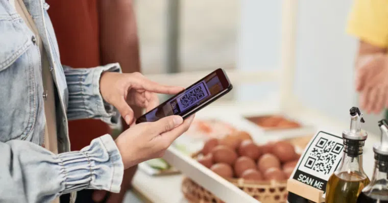 How Brands Can Provide the Best Customer Experiences in the Phygital World | Online Strategy and Innovation Course