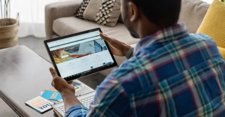 How to Make Your LinkedIn Profile Stand Out: Top 10 Tips for Job Seekers | Learning with Emeritus |Emeritus 