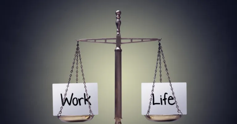 Should Companies Switch to a 4-Day Work Week? 4 Undeniable Perks | Online Career Course