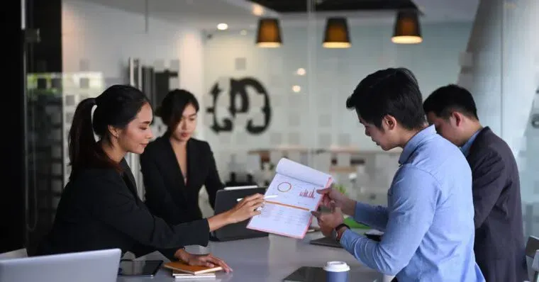 A Guide to Help You Understand Pre- vs. Post-Money Valuation | Coding |Emeritus 