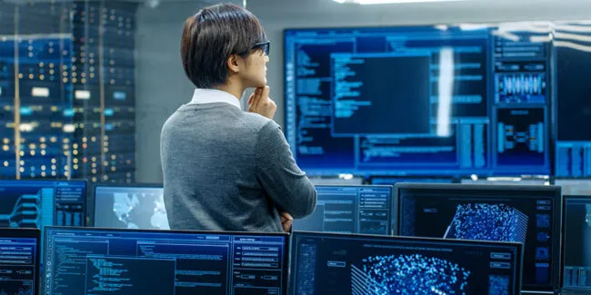 Upskill-Employees-in-Digital-and-Tech-650x325 Upskill-Employees-in-Digital-and-Tech-650x325