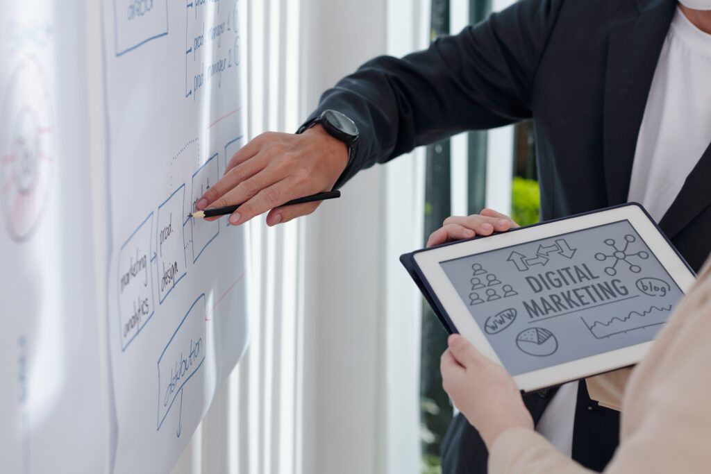 What is Guerrilla Marketing? Tactics, Advantages, and Pitfalls | Sales and Marketing | Emeritus