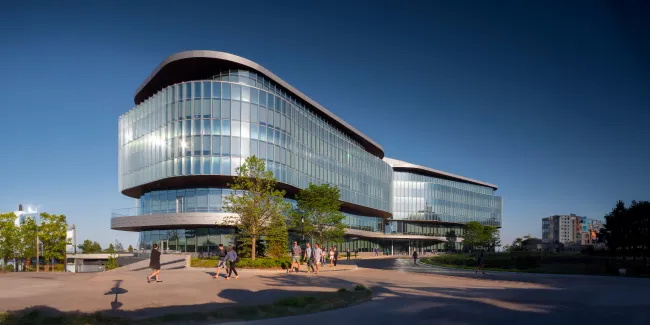 Kellogg Executive Education Launches the Emerging C-Suite Leaders Program in Collaboration with Emeritus | Emeritus