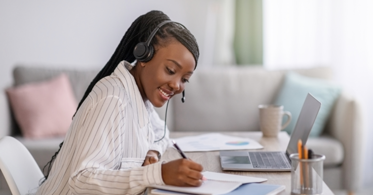 Top 4 Reasons How a Marketing Course Can Improve Your Knowledge | Online Sales and Marketing Course