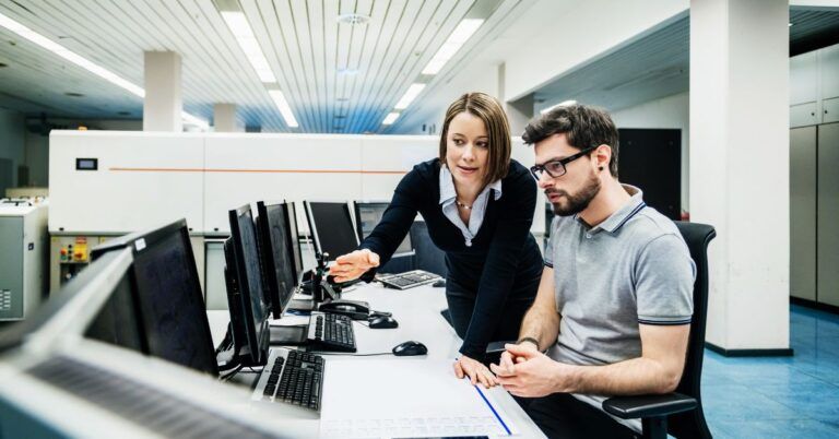 Who Should Enroll in the Wharton Emerging Chief Operating Officer Program? | Online Business Management Course