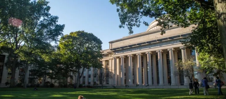 MIT xPRO Launches the Medical Technology Program for Global Leaders in Collaboration with Emeritus | Emeritus
