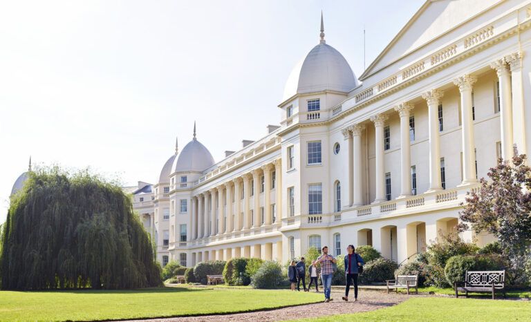 Who Should Enroll in the London Business School Global C-Suite Leadership Programme | Online Business Management Course