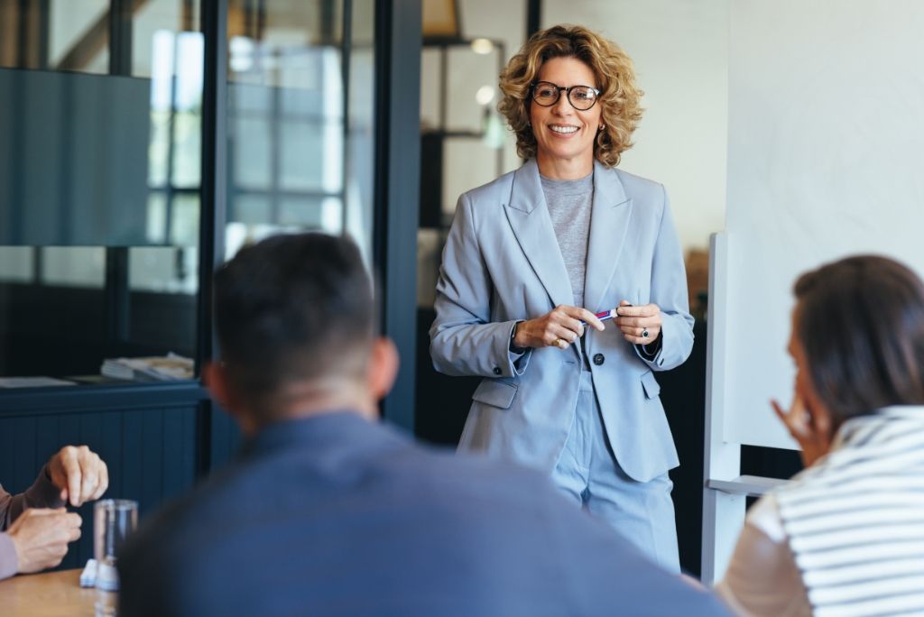 Empowering Emerging COOs: The Wharton Chief Operating Officer Training Advantage | Business Management | Emeritus