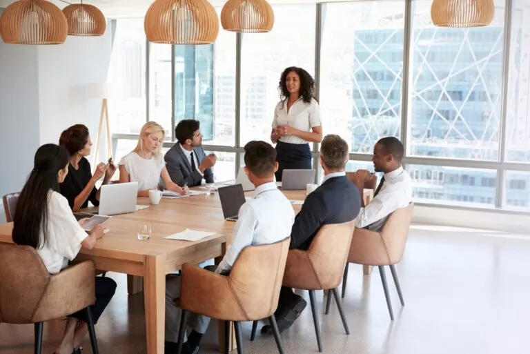 Build Boardroom Confidence With the Michigan Ross Board of Directors Course | Finance |Emeritus 