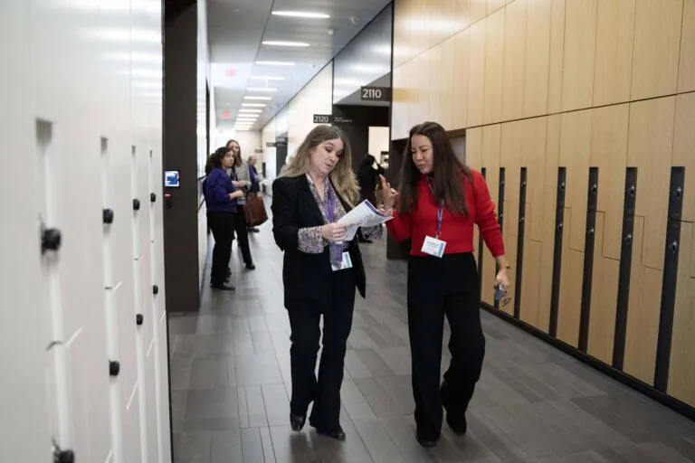 Kellogg Emerging C-Suite Executive Leadership Development Program Benefits | Leadership |Emeritus 