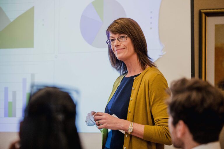 Financial Marketing in 2026: Data-Driven Strategies for a Digital Economy | Online Finance Course