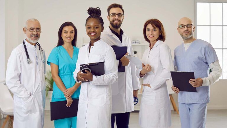 How the Harvard Healthcare Leadership Course Bridges the Gap Between Clinical Expertise and Organizational Influence | Healthcare | Emeritus