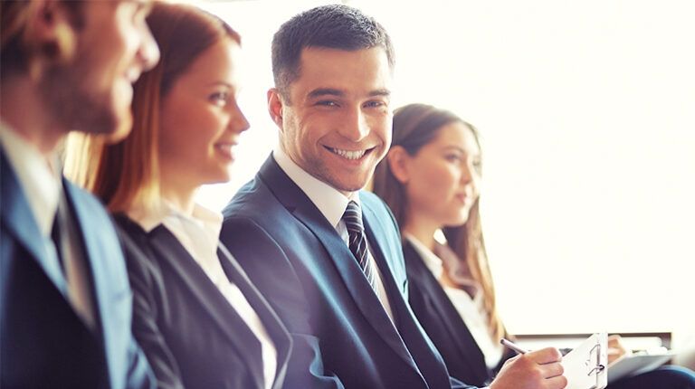 Educación Ejecutiva: Impulsa tu carrera con programas de aprendizaje en línea | Online Emeritus Course