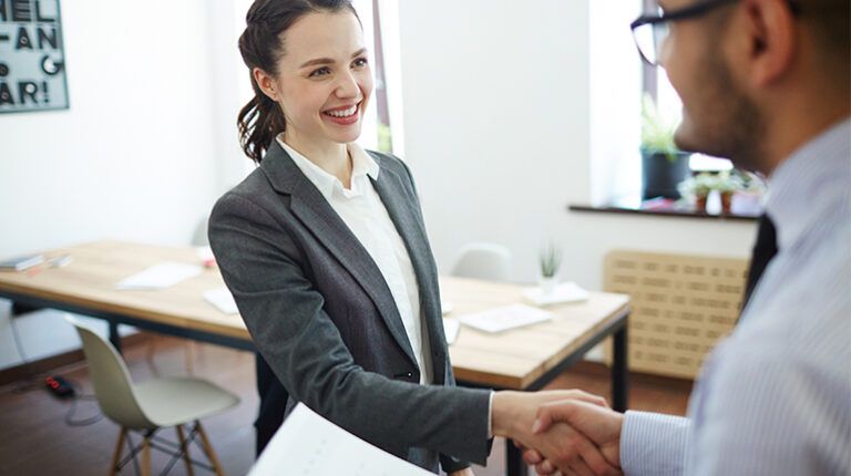 5 pasos que te harán ver como un profesional en las entrevistas | Online Liderazgo Course